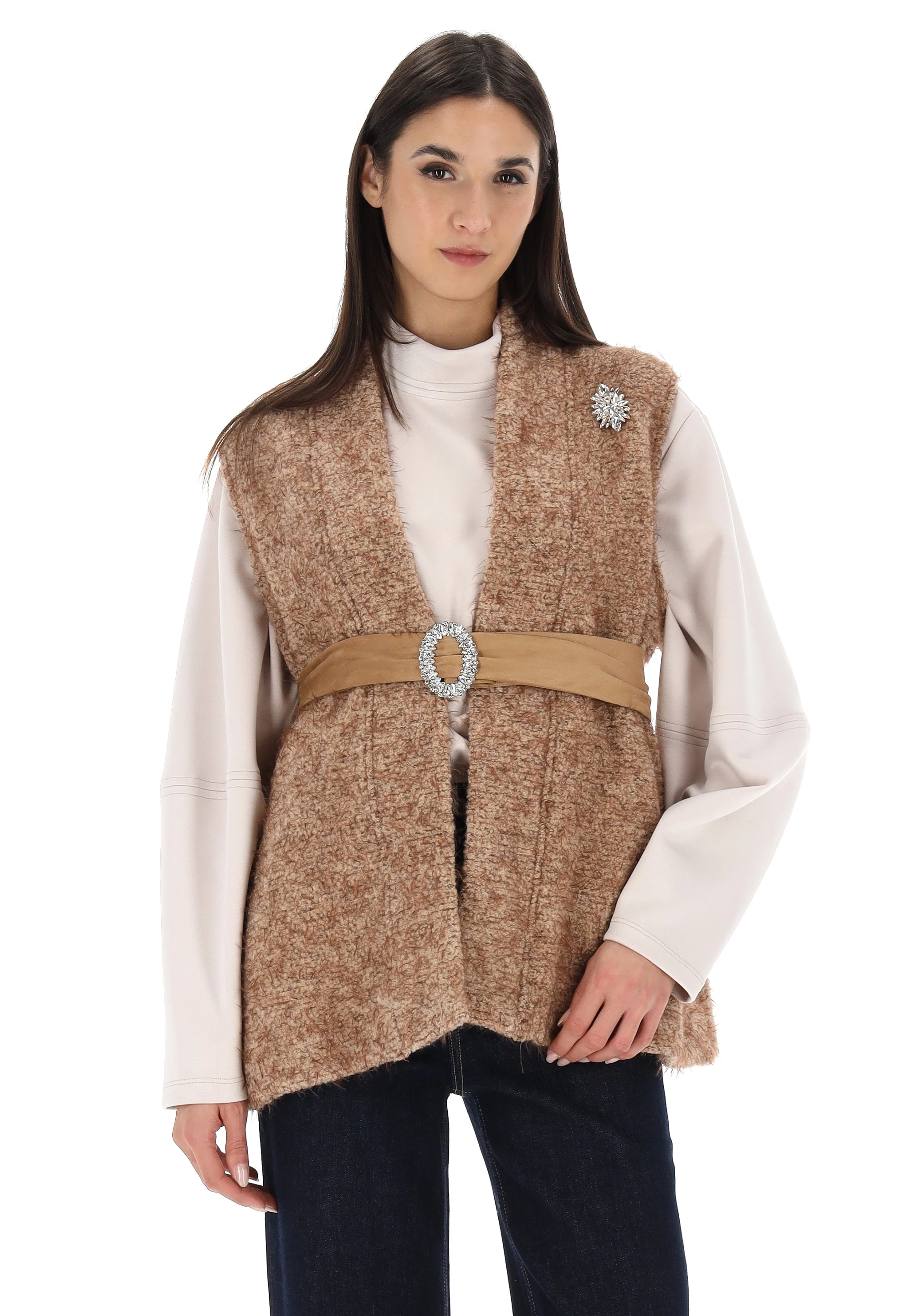Gilet effetto orsetto in misto lana Susy Mix con spilla e cintura